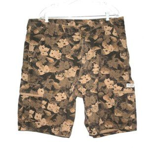 Wrangler  Leaves Print Camouflage  Cargo  Shorts, Men Size 40 R